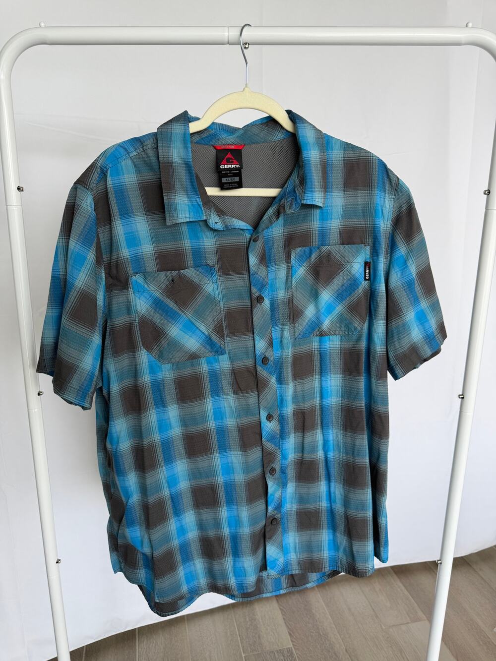 Gerry Men’s XL Blue Gray Plaid Short Sleeve Performance Button Down Shirt